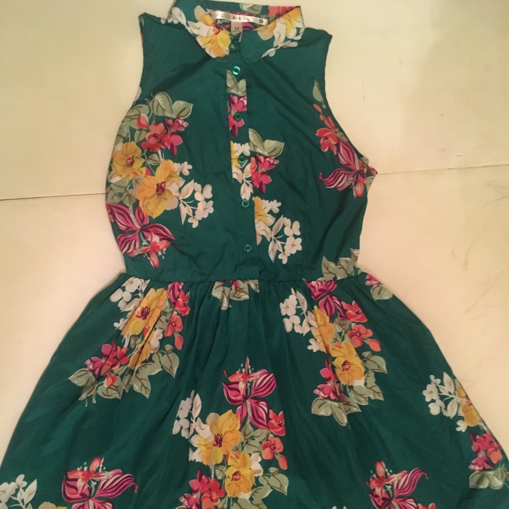 Floral skater dress Size M